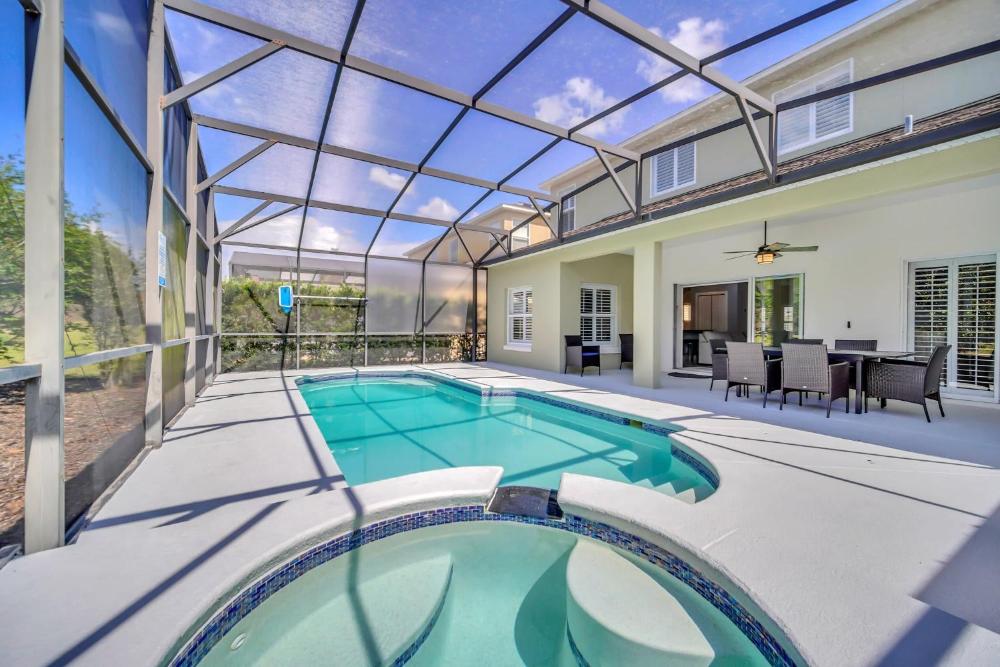 Completely Remodeled 5 Bedroom Disney Pool Home